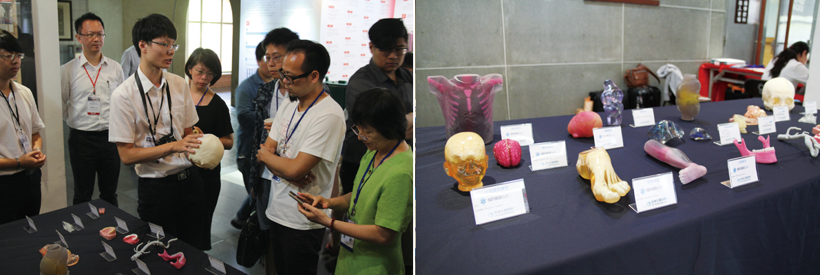 （圖右）3D醫療模型展示並與學員互動