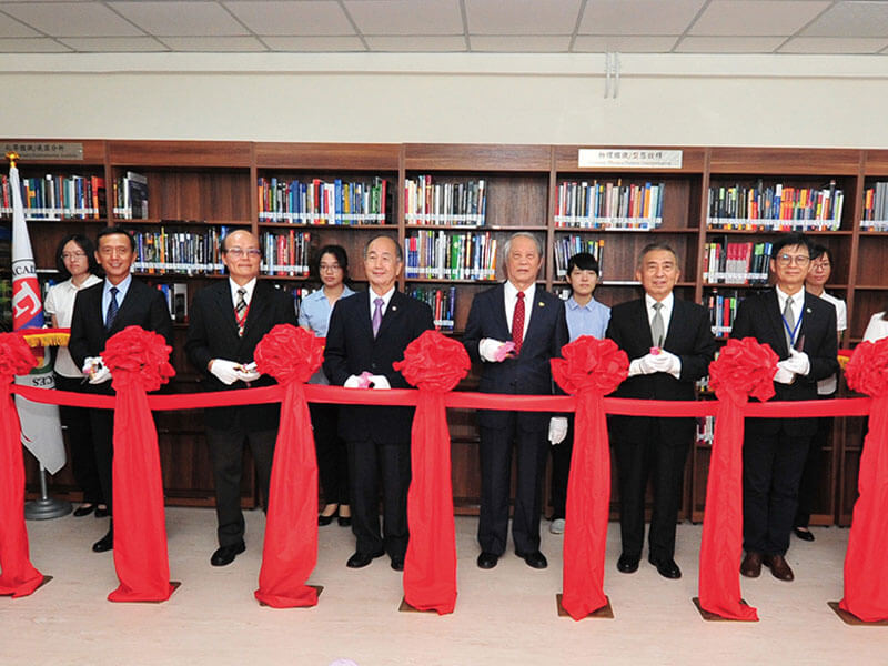 台灣鑑識科學學會圖書中心開幕剪綵。