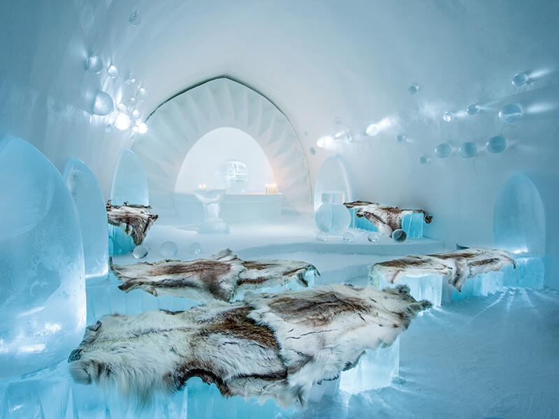 ICEHOTEL在2016打造的冰教堂。Design Connect by Edith Maria Van der Wetering and Wilfred Stijger。Photo Asaf Kliger