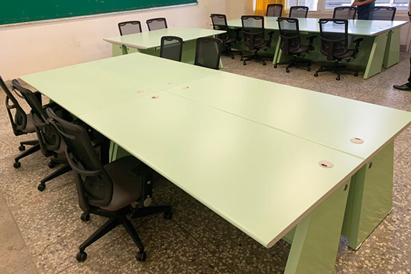 震旦集團捐贈辦公桌椅，協助偏鄉教育提升教學品質