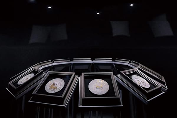 圖四：達利《黃道十二宮黃金盤》系列作品展陳區域