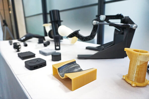 通業技研推Stratasys 複合材料碳纖維3D列印，應用生產加工和製造輔助工具。