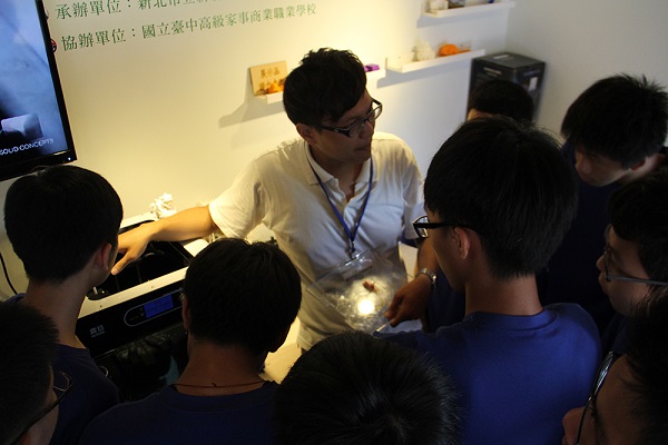 Fab Truck 3D列印入門｜北區台灣中華高中