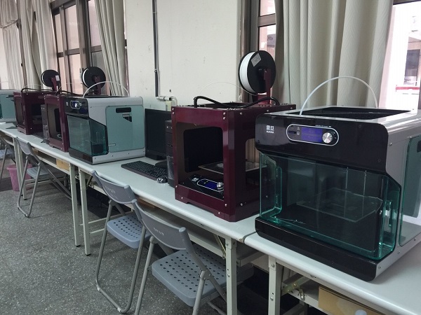 Fab Lab創客教室規劃｜臺中女中「i make lab」