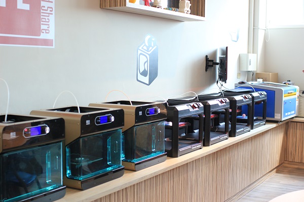 Fab Lab創客教室規劃｜臺南二中「FABLAB TNSSH」