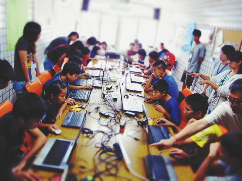 給下一代改變未來的工具與力量 給下一代改變未來的工具與力量
