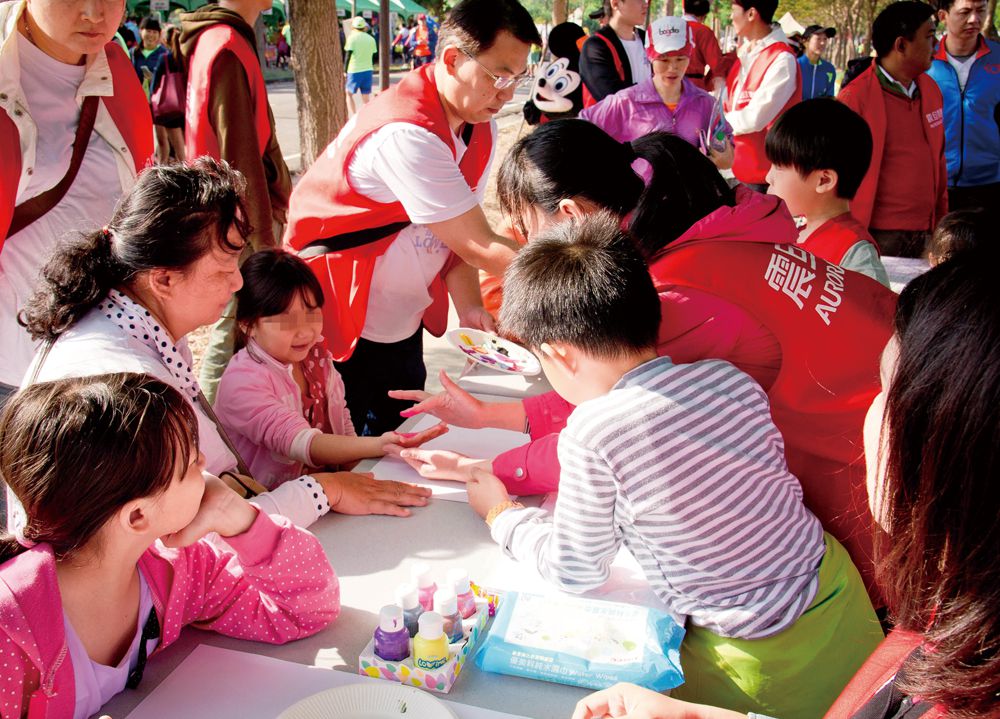 拋磚引玉 散播愛的種子