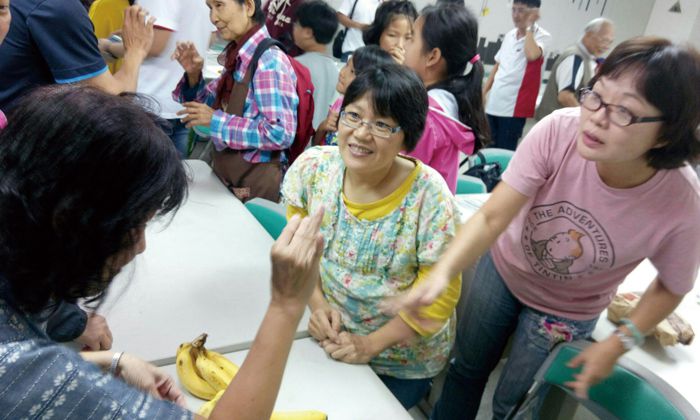 用心傾聽 實地關懷 用心傾聽 實地關懷