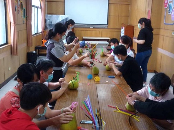 震旦OA永康 X 財團法人台南市私立長泰教養院|皎潔明月高高掛 震旦OA永康 X 財團法人台南市私立長泰教養院|皎潔明月高高掛