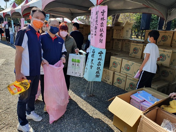 震旦OA雲林 X 財團法人台灣兒童暨家庭扶助基金會雲林分事務所|溫馨好過冬歲末活動 震旦OA雲林 X 財團法人台灣兒童暨家庭扶助基金會雲林分事務所|溫馨好過冬歲末活動