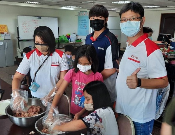 震旦OA永康 X 社團法人台南市陽光真愛青少年關懷協會|哈拉尬拉蹦~親子活動 震旦OA永康 X 社團法人台南市陽光真愛青少年關懷協會|哈拉尬拉蹦~親子活動