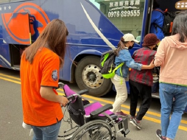 震旦OA清水 X 社團法人台灣福氣社區關懷協會_社會有愛福氣無礙向前走 震旦OA清水 X 社團法人台灣福氣社區關懷協會_社會有愛福氣無礙向前走