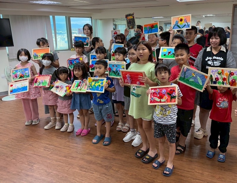 震旦OA永康X社團法人台南市陽光真愛青少年關懷協會_用陪伴，點亮青少年的笑容