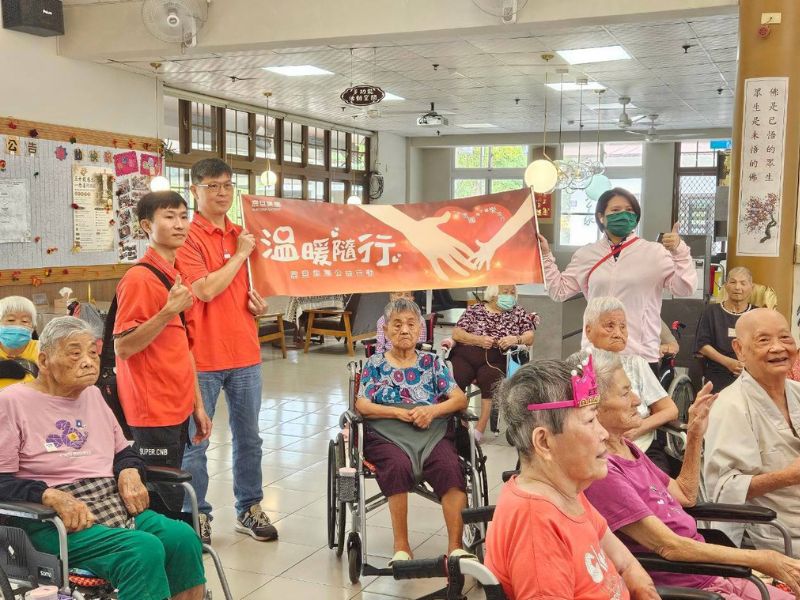 震旦OA永康_財團法人台南市私立佛教觀音村社會福利慈善事業基金會_陪伴長者慶生歡唱