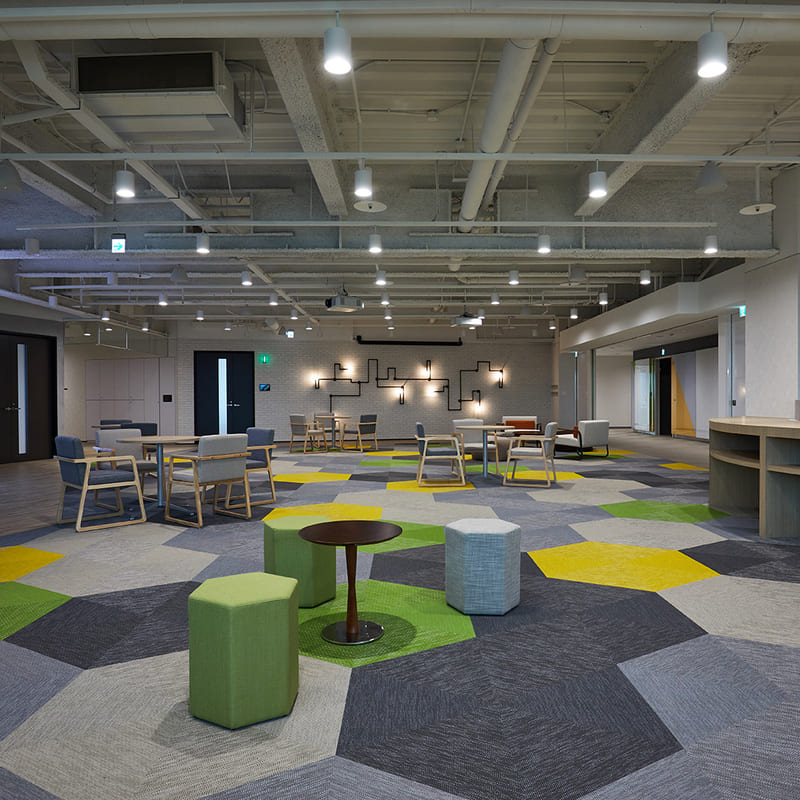 辦公室空間設計｜辦公室裡的多功能空間規劃與洽談桌椅推薦