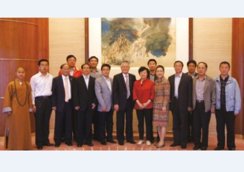 山西省晉中市交流考察團特來臺拜會 震旦集團陳董事長(中)、震旦博物館館長張臨生(前排右四)、晉中市人大常委會副主任王紀萍(前排右五)與山西考察團員們合影留念