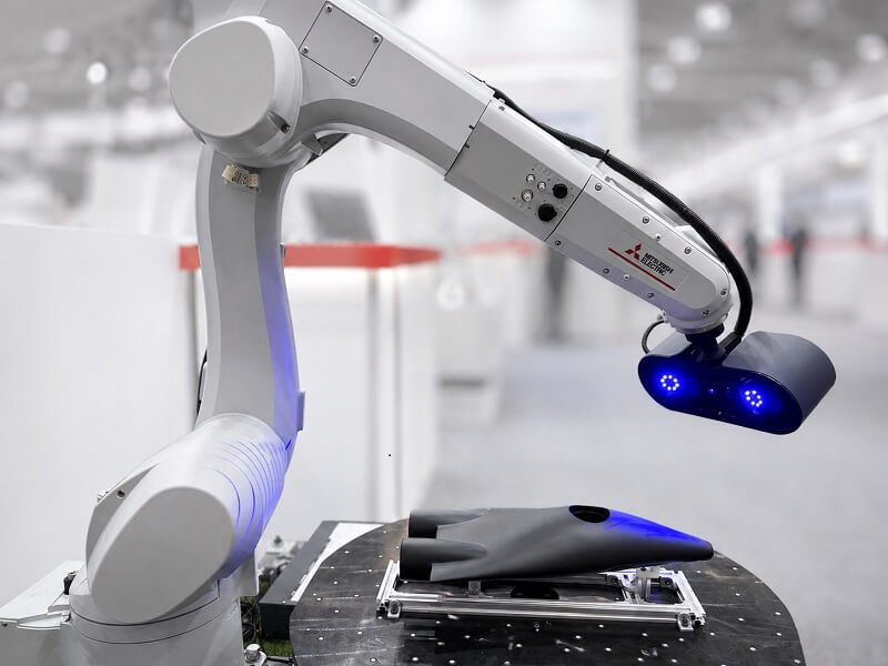  FARO CREAFORM HandySCAN 3D｜EVO 手持式 3D 量測方案，結合 AR 視覺化技術協助現場快速完成掃描、比對與偏差判讀，提升檢測效率。