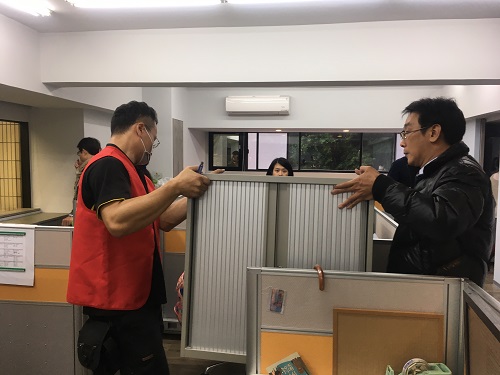 【公益捐贈】財團法人育成社會福利基金會 震旦志工們展現團隊合作,迅速組裝定位