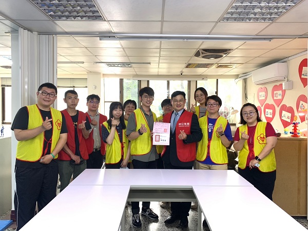 【公益捐贈】社團法人中華民國失智者照顧協會_震旦集團助彩憶學堂打造舒適空間 【公益捐贈】社團法人中華民國失智者照顧協會_震旦集團助彩憶學堂打造舒適空間