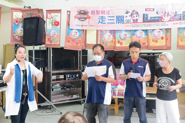 震旦人公益行動「溫暖隨行」 用微笑散播快樂 用陪伴實踐幸福 震旦人公益行動「溫暖隨行」 用微笑散播快樂 用陪伴實踐幸福