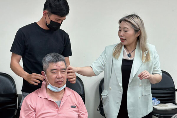 震旦人公益行動「溫暖隨行」 用微笑散播快樂 用陪伴實踐幸福 震旦人公益行動「溫暖隨行」 用微笑散播快樂 用陪伴實踐幸福