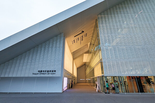 普立茲克建築獎系列專題➁—夢幻藝術山丘 創造公共建築新體驗 普立茲克建築獎系列專題➁—夢幻藝術山丘 創造公共建築新體驗