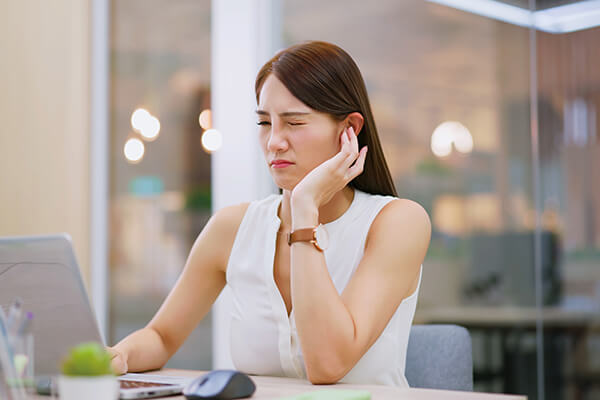 中醫師的文明病處方—養成耳聰目明的生活習慣 中醫師的文明病處方—養成耳聰目明的生活習慣