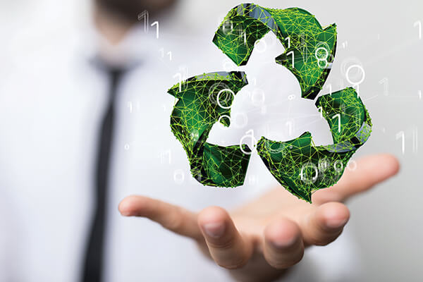 雙軸轉型 勢在必行—站穩腳步 奠定永續基石 雙軸轉型 勢在必行—站穩腳步 奠定永續基石