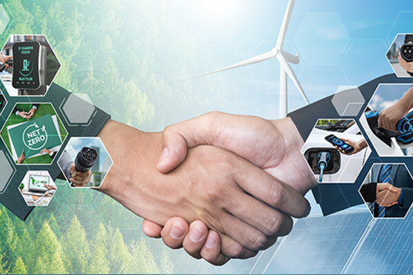 雙軸轉型 勢在必行—站穩腳步 奠定永續基石 雙軸轉型 勢在必行—站穩腳步 奠定永續基石