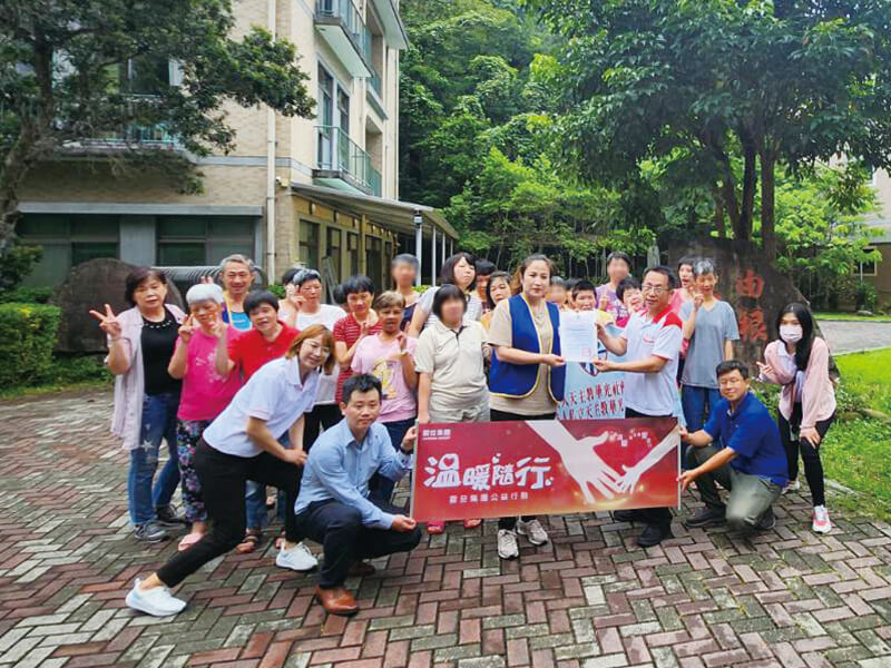 震旦人公益行動「溫暖隨行」-+傳遞愛心,溫暖你我 震旦人公益行動「溫暖隨行」-+傳遞愛心,溫暖你我