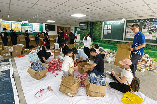 震旦人公益行動「溫暖隨行」— 攜手共善,愛不缺席 震旦人公益行動「溫暖隨行」— 攜手共善,愛不缺席