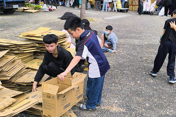 震旦人公益行動「溫暖隨行」— 用愛點亮 一段旅程 震旦人公益行動「溫暖隨行」— 用愛點亮 一段旅程