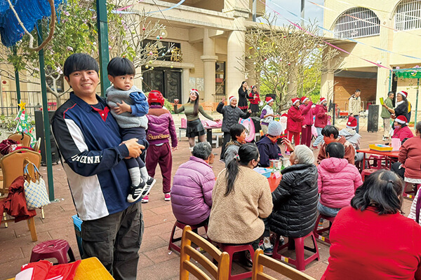 震旦人公益行動「溫暖隨行」 攜手做公益,讓愛不止步 震旦人公益行動「溫暖隨行」 攜手做公益,讓愛不止步