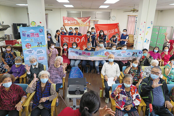 震旦人公益行動「溫暖隨行」 「愛」串聯起生命的所有美好 震旦人公益行動「溫暖隨行」 「愛」串聯起生命的所有美好