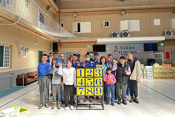 震旦人公益行動「溫暖隨行」 點亮希望 傳遞真情 震旦人公益行動「溫暖隨行」 點亮希望 傳遞真情