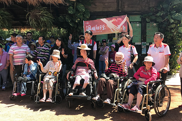 震旦人公益行動「溫暖隨行」— 共築美好,照亮未來之路 震旦人公益行動「溫暖隨行」— 共築美好,照亮未來之路