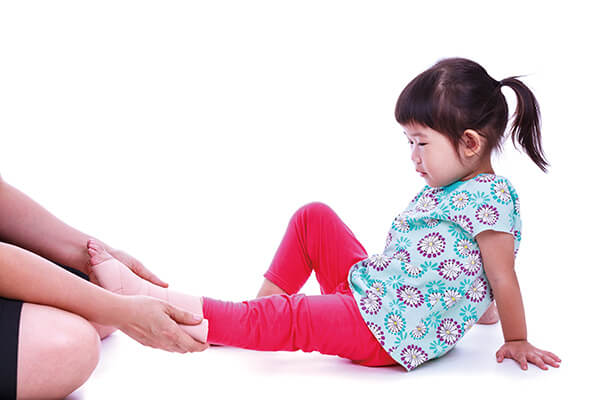 足踝醫師教你遠離腳痛問題 自己的腳痛自己救 足踝醫師教你遠離腳痛問題 自己的腳痛自己救