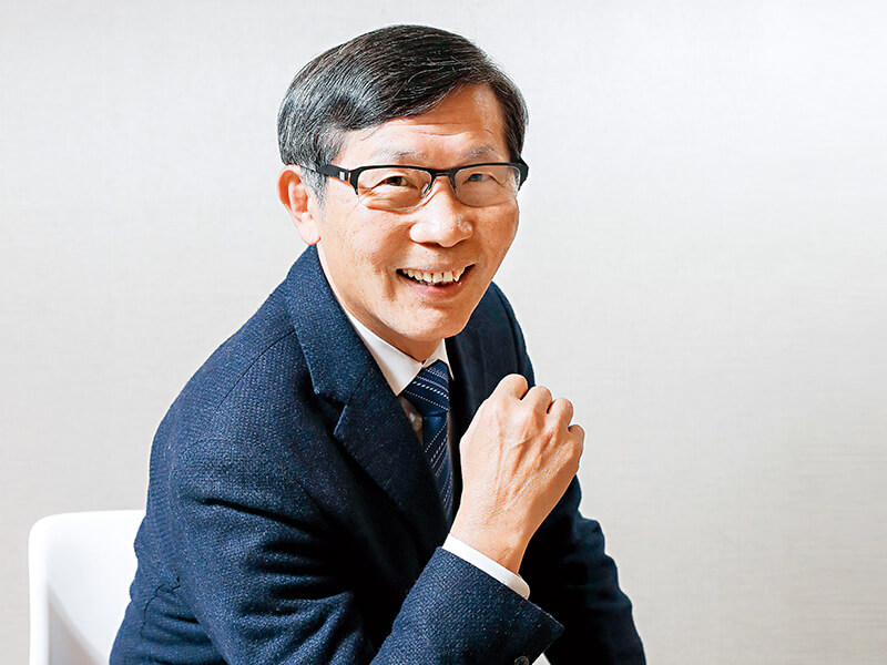 全家便利店會長—潘進丁 O型全通路時代的獲利模式 全家便利店會長—潘進丁 O型全通路時代的獲利模式