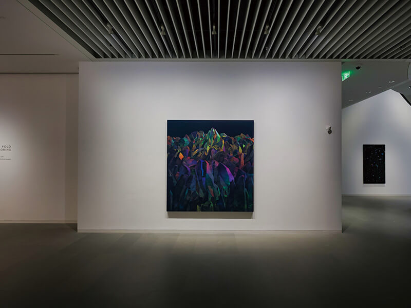 震旦美術館春季雙展回顧—在《褶曲其中》尋找《蝕金》 震旦美術館春季雙展回顧—在《褶曲其中》尋找《蝕金》