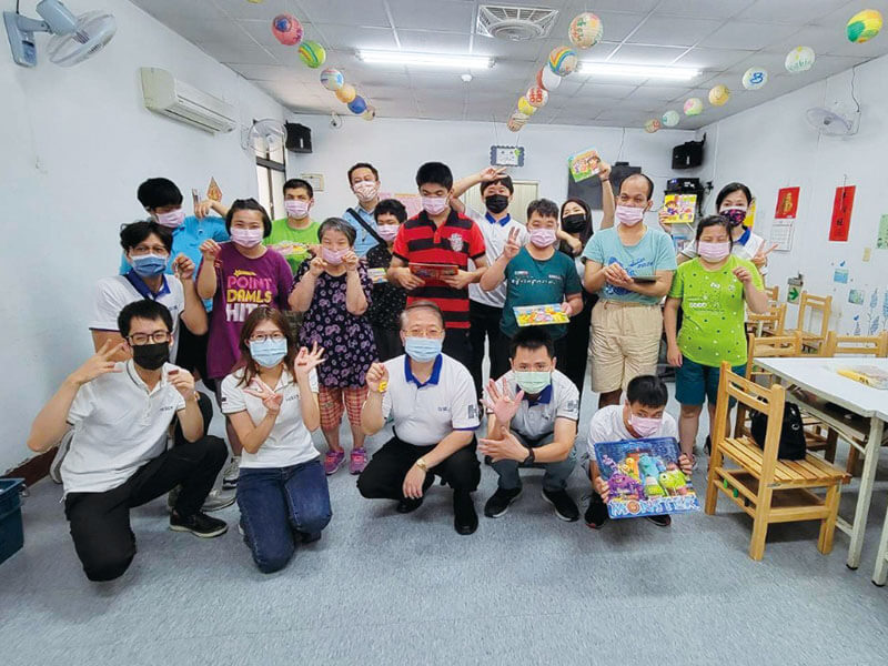 震旦人公益行動「溫暖隨行」 希望點亮笑容 交織點滴幸福 震旦人公益行動「溫暖隨行」 希望點亮笑容 交織點滴幸福