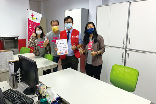 震旦人公益行動「溫暖隨行」 如煦的愛 為瑟瑟秋天增添溫暖 震旦人公益行動「溫暖隨行」 如煦的愛 為瑟瑟秋天增添溫暖