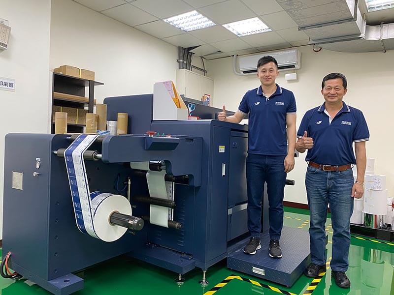 康鈦科技提供客製化「數位標籤」印刷解決方案 協助億鋒貼紙數位轉型 拓展商機 康鈦科技提供客製化「數位標籤」印刷解決方案 協助億鋒貼紙數位轉型 拓展商機
