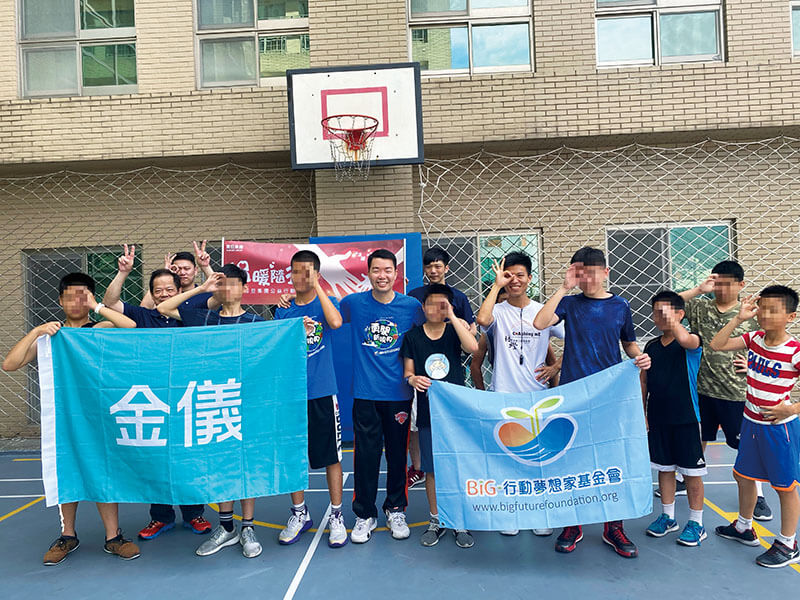 震旦人公益行動「溫暖隨行」 社交心距離 用愛來牽引 震旦人公益行動「溫暖隨行」 社交心距離 用愛來牽引