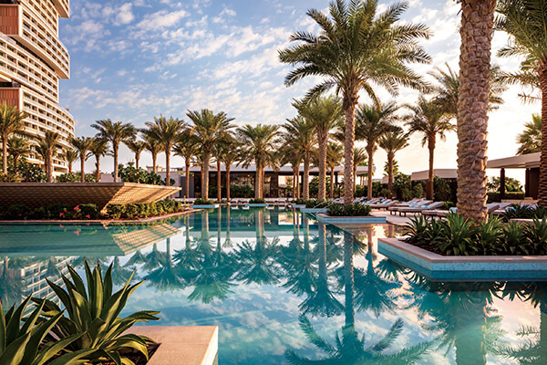 奢華設計旅店—杜拜新地標篇 以「水」創造360度驚艷