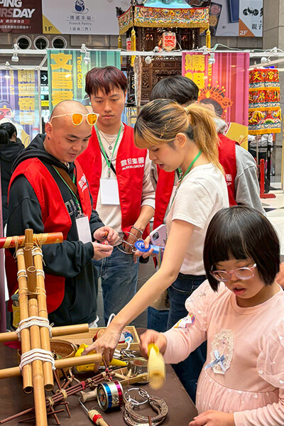 震旦人公益行動「溫暖隨行」 用行動點亮未來