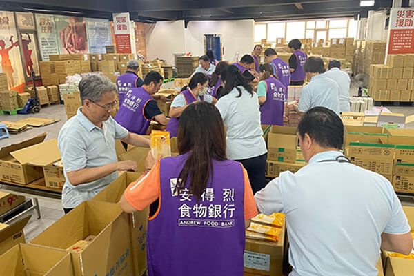 震旦人公益行動「溫暖隨行」 匯聚善意 共築美好