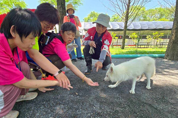 震旦人公益行動「溫暖隨行」— 點亮微光，愛不止息