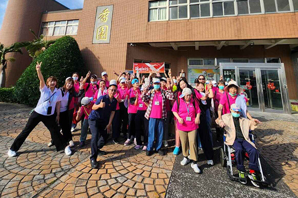 震旦人公益行動「溫暖隨行」— 點亮微光，愛不止息